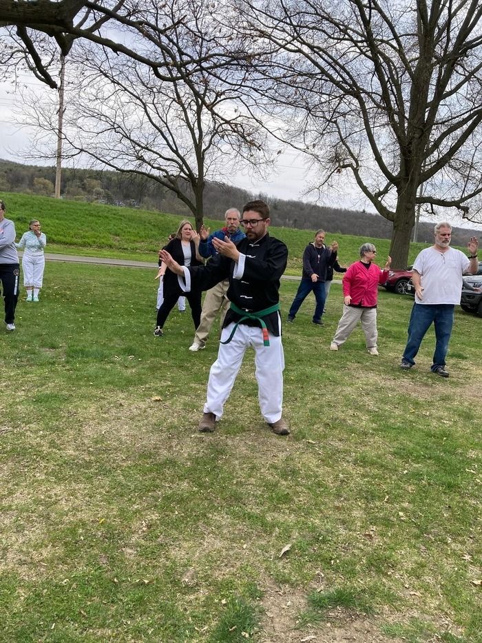 <center>Rediscover the Beauty of Balance & Inner Strength Through Tai Chi!<center>